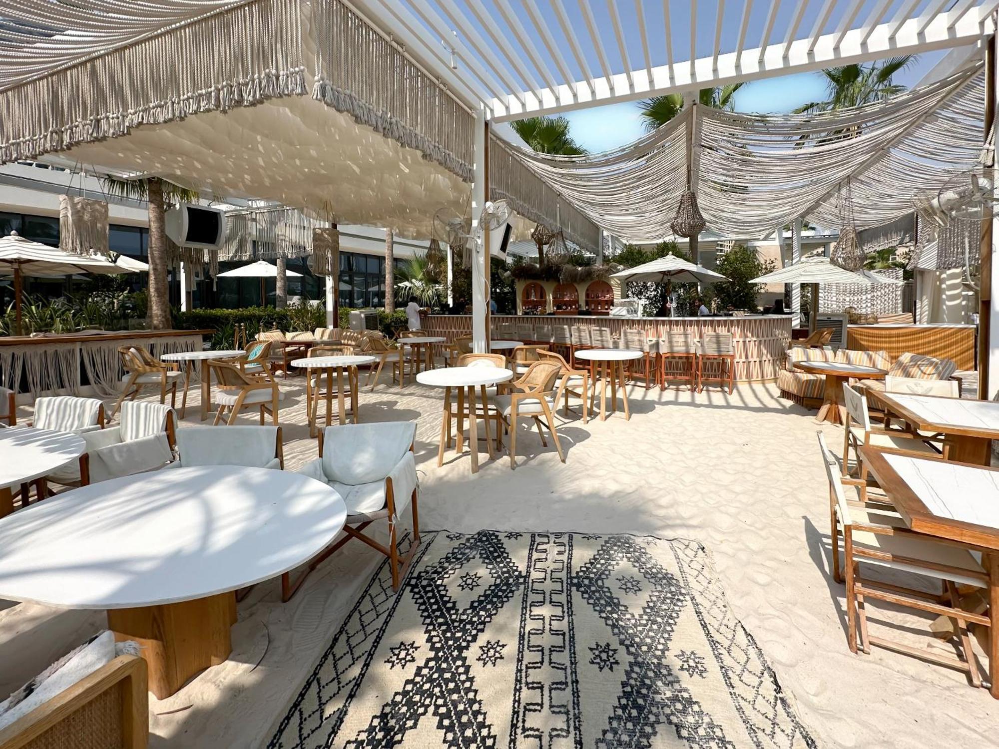 Luxe Lagoon Palm Private Access With Infinity Pool & Bar * Dubai